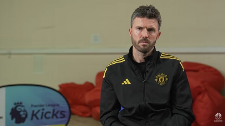 乐鱼体育登入-卡里克：处理压力是梅努真正的天赋 信任青训是曼联的重要部分